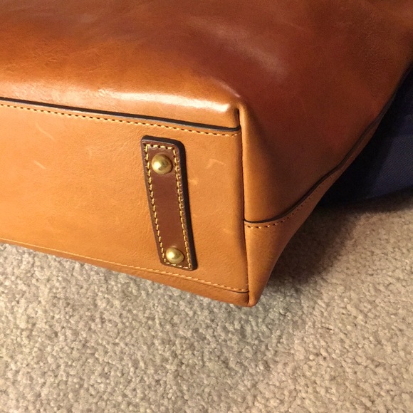 Dooney & Bourke Florentine Derby Crossbody Hobo - Picture 9 of 16